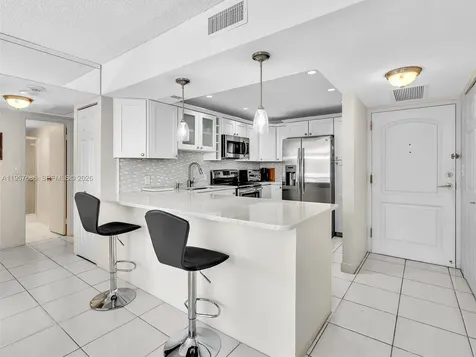 3675 N Country Club Drive Aventura FL 33180