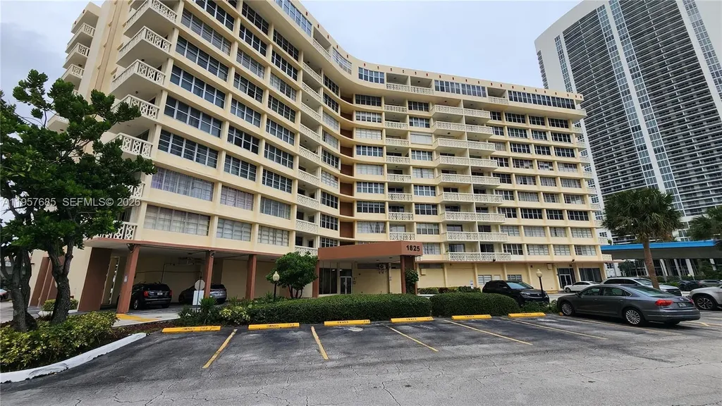 Hallandale Beach FL 33009