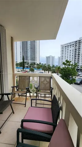 Hallandale Beach FL 33009