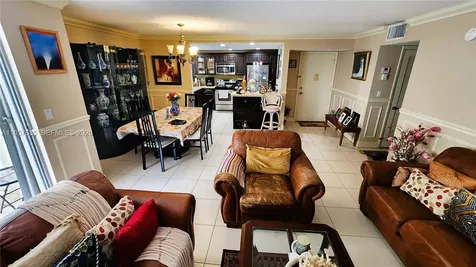 Hallandale Beach FL 33009