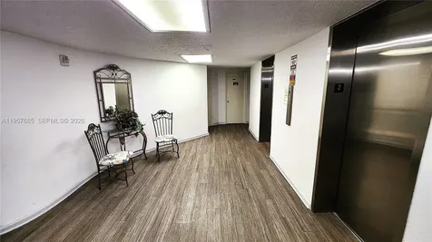 Hallandale Beach FL 33009