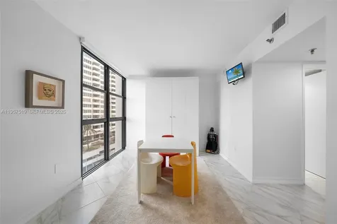 9 Island Avenue Miami Beach FL 33139