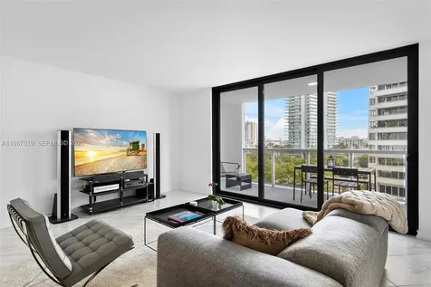 9 Island Avenue Miami Beach FL 33139