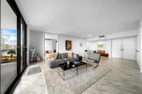 9 Island Avenue Miami Beach FL 33139