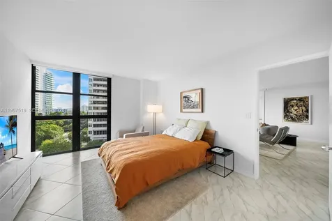 9 Island Avenue Miami Beach FL 33139