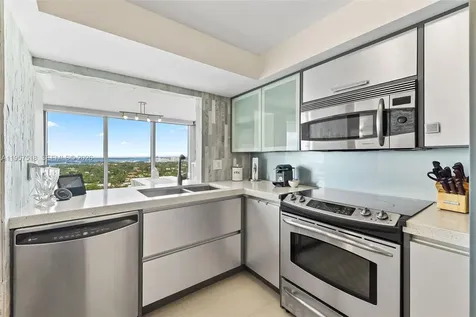 2655 Collins Avenue Miami Beach FL 33140