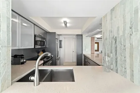 2655 Collins Avenue Miami Beach FL 33140