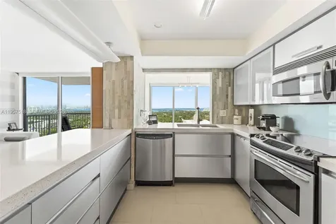 2655 Collins Avenue Miami Beach FL 33140