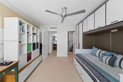 2655 Collins Avenue Miami Beach FL 33140