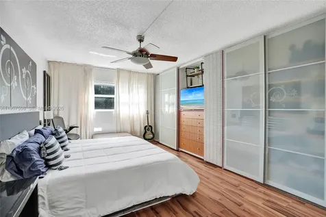1000 NE 12th Avenue Hallandale Beach FL 33009