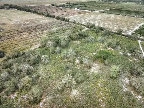 701 Jolly Lane Lorida FL 33857