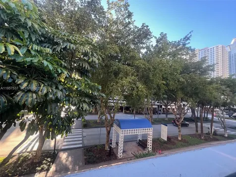 520 Brickell Key Drive Miami FL 33131