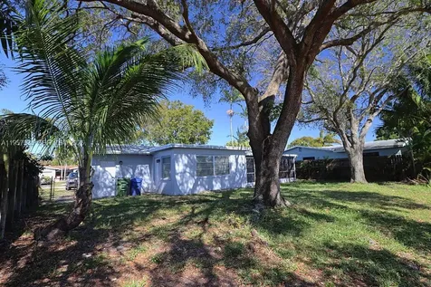 8940 NW 21st Court Pembroke Pines FL 33024