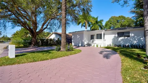 315 NE 160th Terrace Miami FL 33162