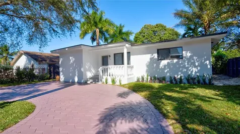 315 NE 160th Terrace Miami FL 33162