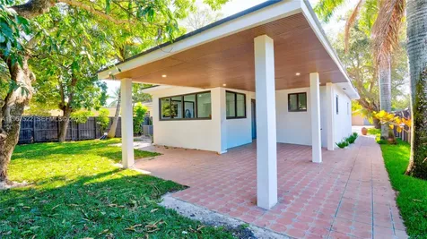 315 NE 160th Terrace Miami FL 33162