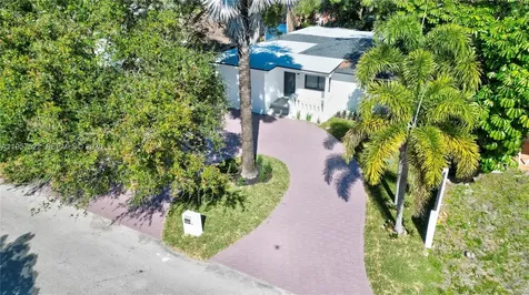 315 NE 160th Terrace Miami FL 33162