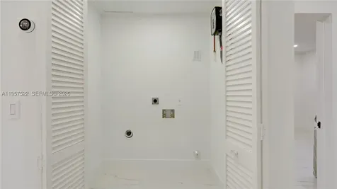 315 NE 160th Terrace Miami FL 33162