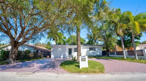 315 NE 160th Terrace Miami FL 33162