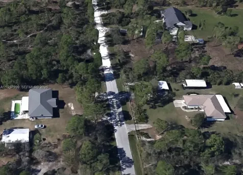 1981 Scarlet Sage Terrace Sebring FL 33875