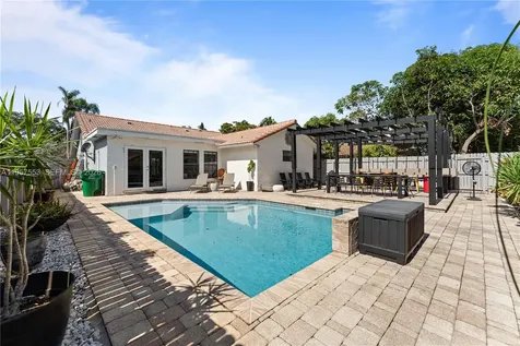 2915 NW 95th Avenue Coral Springs FL 33065