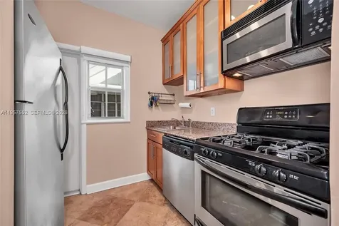 1561 Lenox Avenue Miami Beach FL 33139