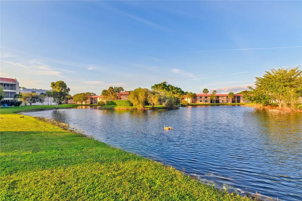 220 Lakeview Drive Weston FL 33326