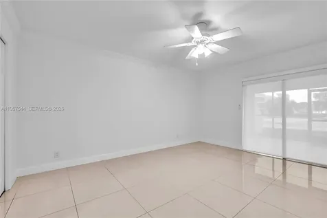 220 Lakeview Drive Weston FL 33326