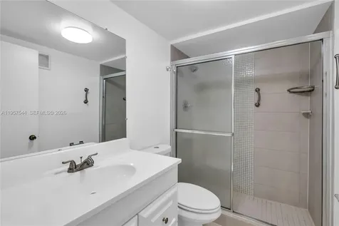 220 Lakeview Drive Weston FL 33326