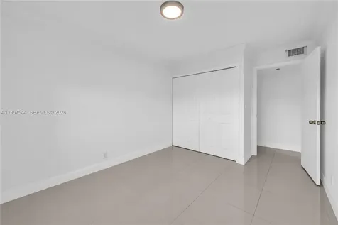 220 Lakeview Drive Weston FL 33326