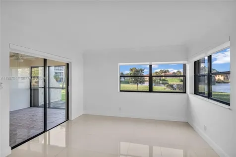220 Lakeview Drive Weston FL 33326