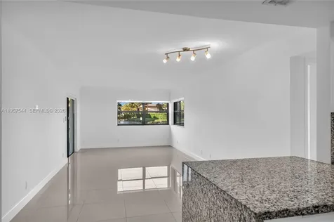 220 Lakeview Drive Weston FL 33326