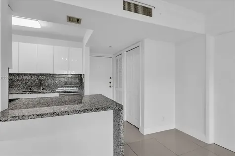 220 Lakeview Drive Weston FL 33326