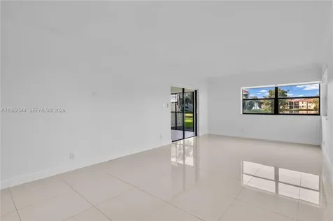 220 Lakeview Drive Weston FL 33326