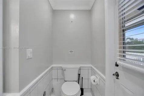 466 NE 8th Avenue Deerfield Beach FL 33441