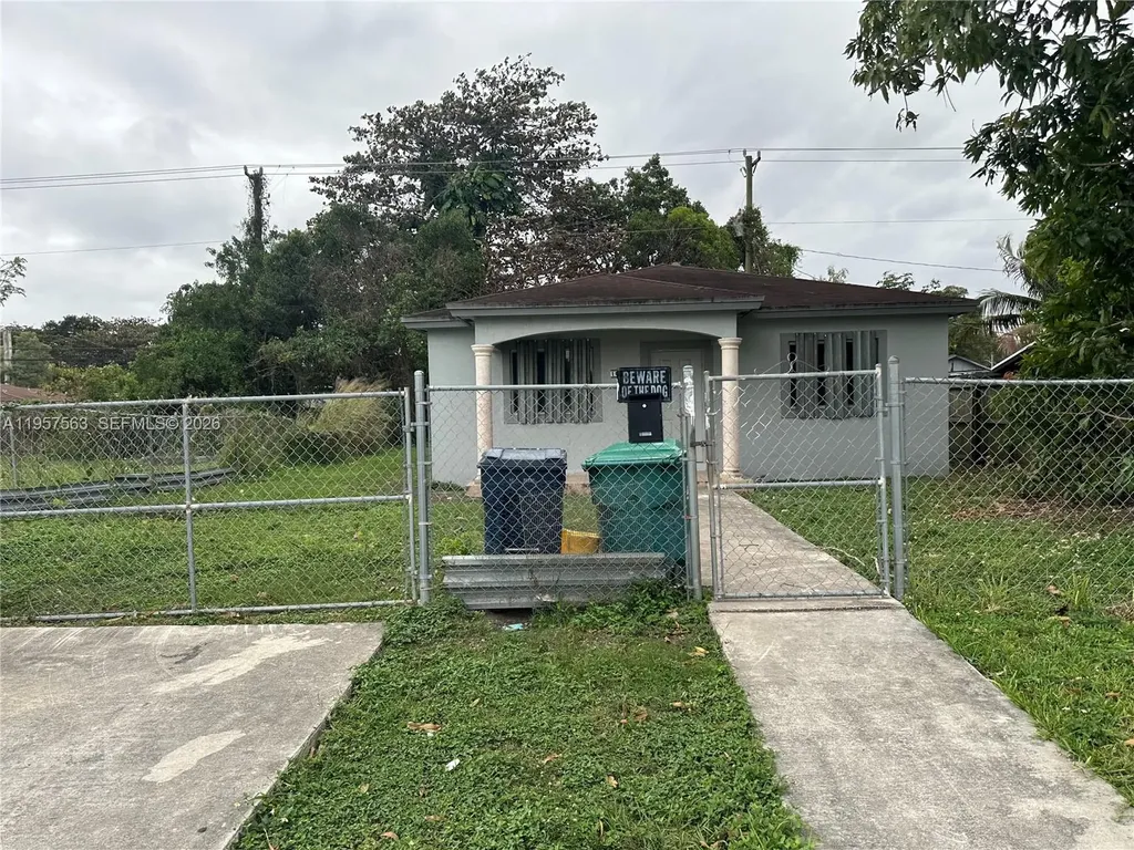 10136 E Hibiscus Street Palmetto Bay FL 33157