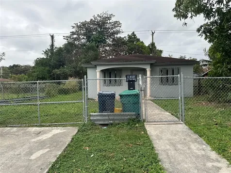 10136 E Hibiscus Street Palmetto Bay FL 33157