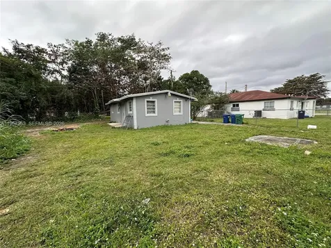 10136 E Hibiscus Street Palmetto Bay FL 33157