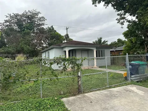 10136 E Hibiscus Street Palmetto Bay FL 33157