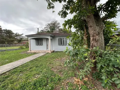 10136 E Hibiscus Street Palmetto Bay FL 33157