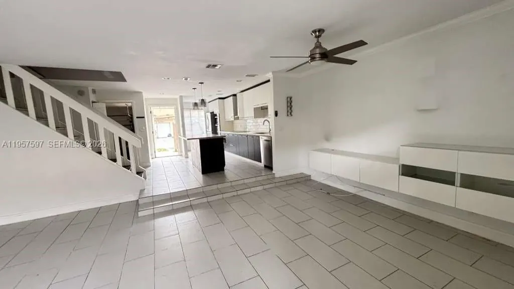 8191 NW 8th Manor Plantation FL 33324