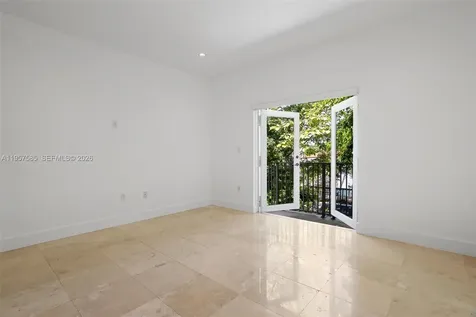 2784 SW 34th Avenue Miami FL 33133