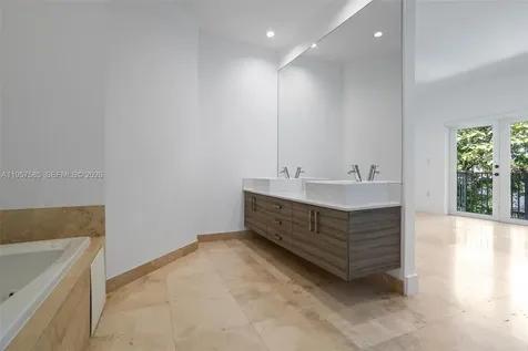 2784 SW 34th Avenue Miami FL 33133