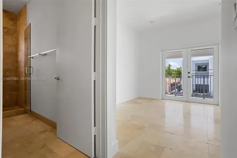2784 SW 34th Avenue Miami FL 33133
