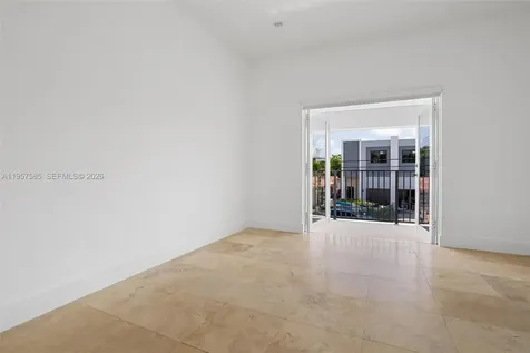 2784 SW 34th Avenue Miami FL 33133