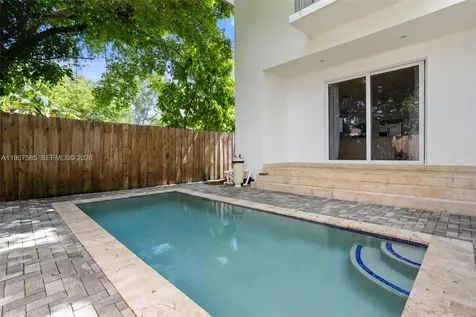 2784 SW 34th Avenue Miami FL 33133