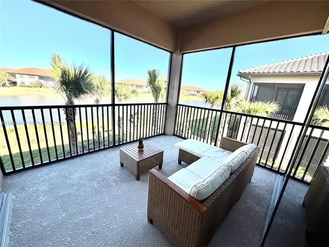 15323 Lucerna Naples FL 34114
