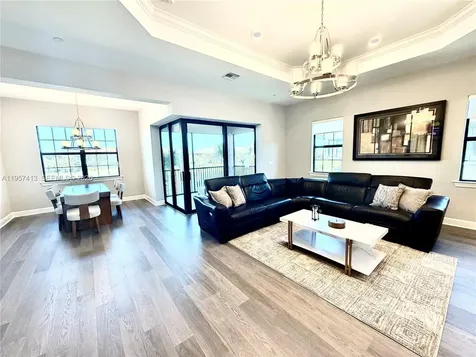 15323 Lucerna Naples FL 34114