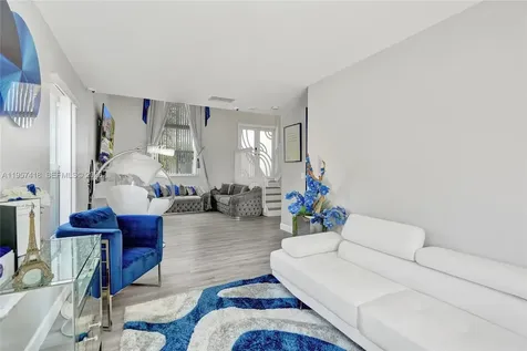 2001 Barcelona Terrace Margate FL 33063