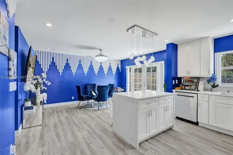 2001 Barcelona Terrace Margate FL 33063